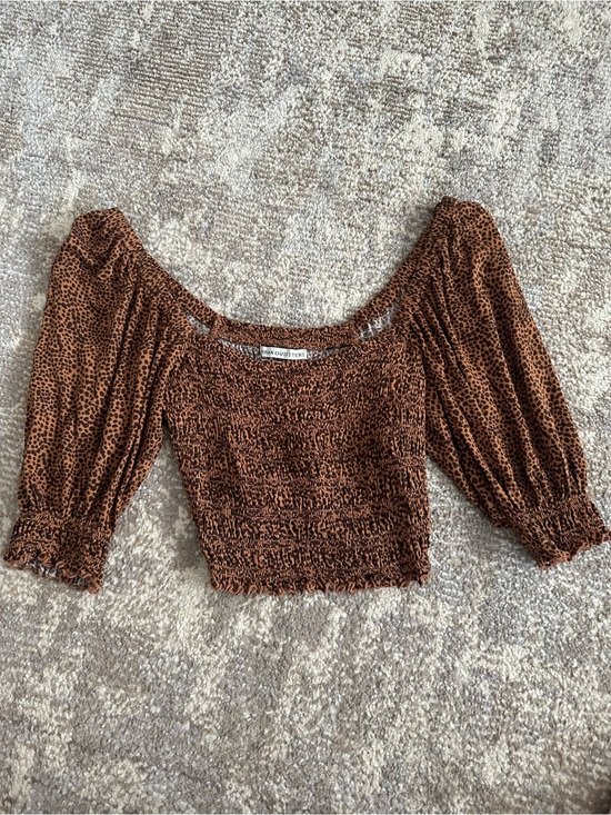 Urban Outfitters Tops - Urban Outfitters Brown Leopard Smocked Puff-Sleeve Crop Top